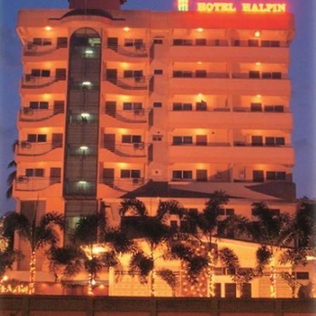 Halpin Hotell Yangon Exteriör bild