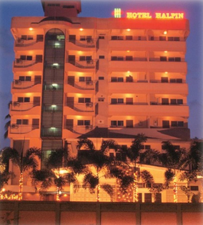 Halpin Hotell Yangon Exteriör bild
