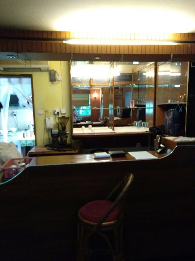 Halpin Hotell Yangon Exteriör bild