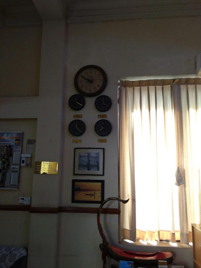 Halpin Hotell Yangon Exteriör bild