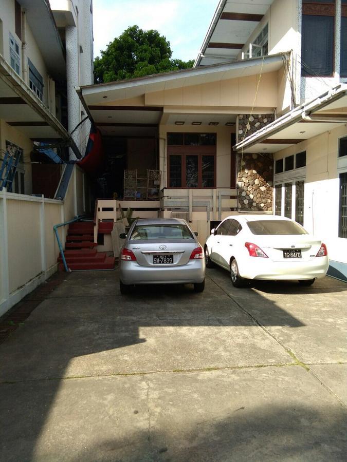 Halpin Hotell Yangon Exteriör bild