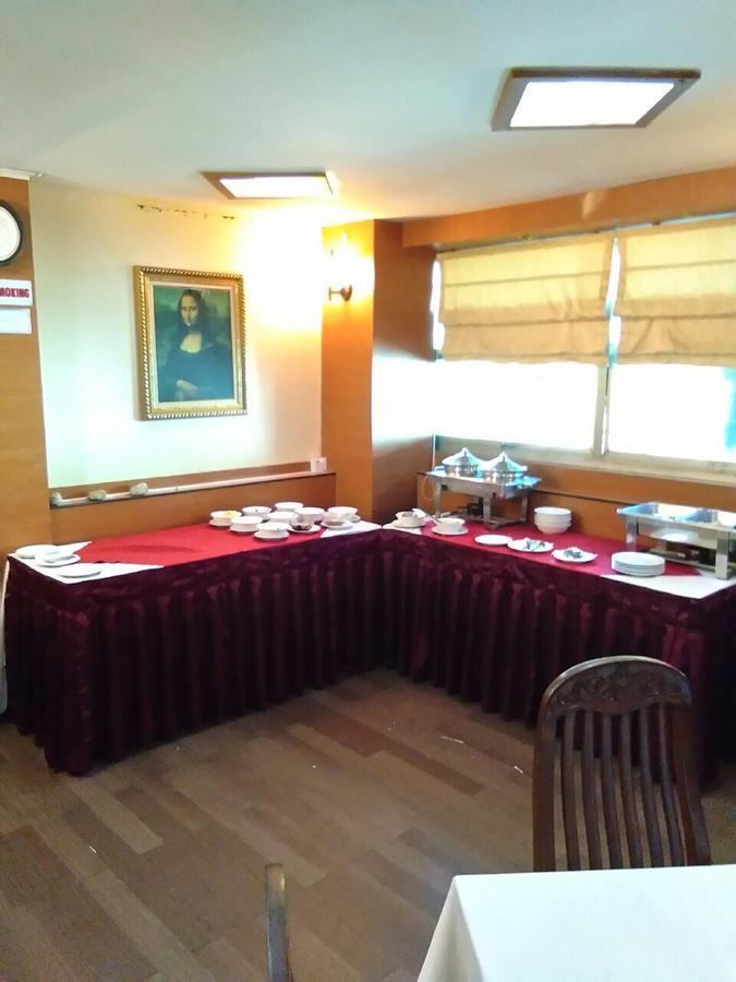 Halpin Hotell Yangon Exteriör bild