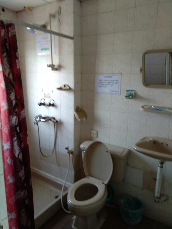 Halpin Hotell Yangon Exteriör bild